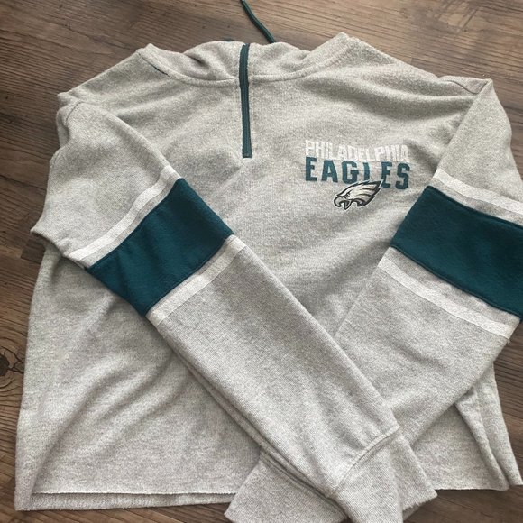 Philadelphia Eagles Crop Sweatshirt - Picture 1 of 5